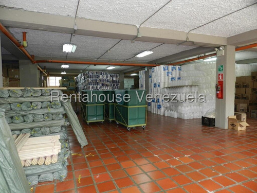 Ms: 25-24351 Vendemos Edificio De 5 Pisos En Sarria, Municipio Libertador. A=2.808m2, 3b, 9p.
