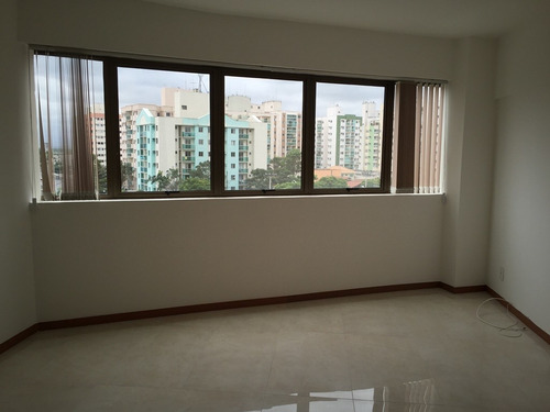 Imagem 12 de 14 de Sala De 35,40m², Banheiro De Serviço E 1 Vaga, Jardim Camburi. - 2000970