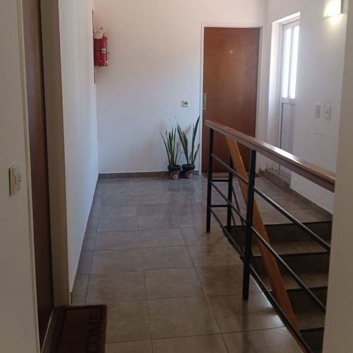 Departamento C/ Balcón Y Cocheras-luz Avell Centro