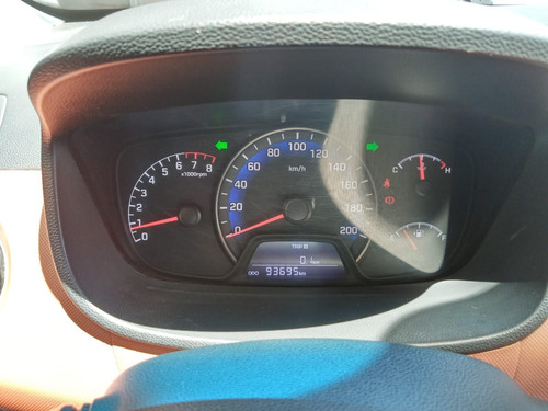 Imagen 6 de 14 de Hyundai Grand I10 2015 1.2 Gls Sedan Mt