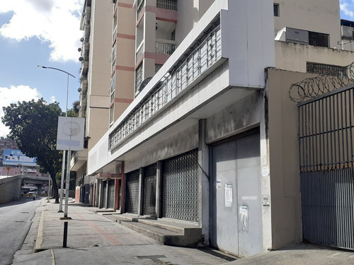 Sotano De 563mts² En La Av. Victoria, Frente Al Centro Comercial Victoria Plaza