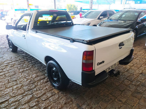 Imagem 6 de 10 de Ford Courier 1.6 Mpi L 8v Flex 2p Manual