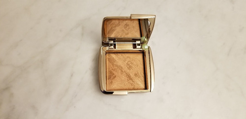 Hourglass Ambient Lighting Bronzer Tono:radiant Bronze Light