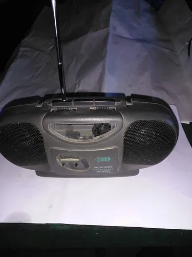 Radio A Pila A Reparar(prende A Reparar)beeboom.faltadialetc (Usado)