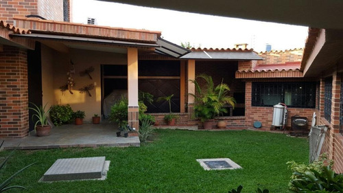 Imagen 8 de 9 de Negociablee Espectacular Casa En Altos Del Bosque Valencia