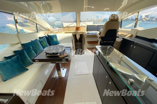 Schaefer Phantom 620 -ñ Ferretti Azimut Intermarine Beneteau