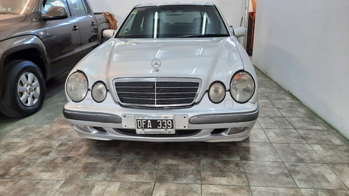 Imagen 2 de 10 de Mercedes Benz E320 Cdi Automático 2001