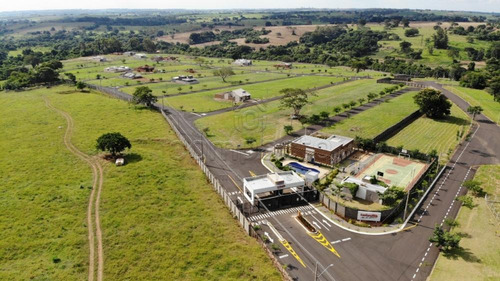 Imagem 2 de 10 de Casas - Ref: V16336