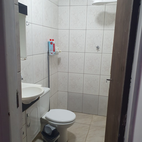 Casa Com 2 Quartos 2 Banheiros Garagem Pra 4 Carros