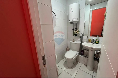 Local Comercial En Av. La Dehesa - Primer Piso