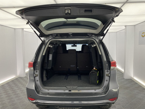 Toyota Fortuner 2.7