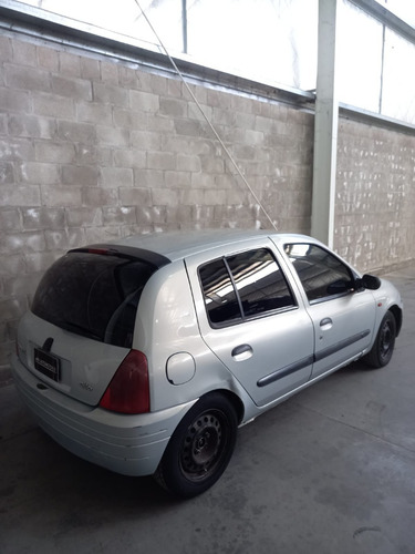 Imagen 2 de 10 de Renault Clio 2 1.9 Rnd Aa Pack Funcionando Año 2003