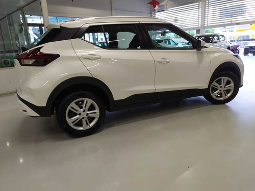 Nissan Kicks Sense 1.6 (flex)