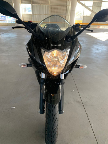 Imagen 2 de 12 de Suzuki Gixxer Sf