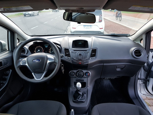 Ford Fiesta Kinetic Design 1.6 Sedan S Plus 120cv 2014
