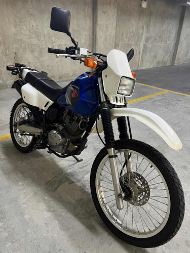 Suzuki Dr200