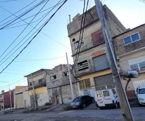 Alquiler Galpon En 3 Plantas Con Montacargas Y Salida A Dos Calles