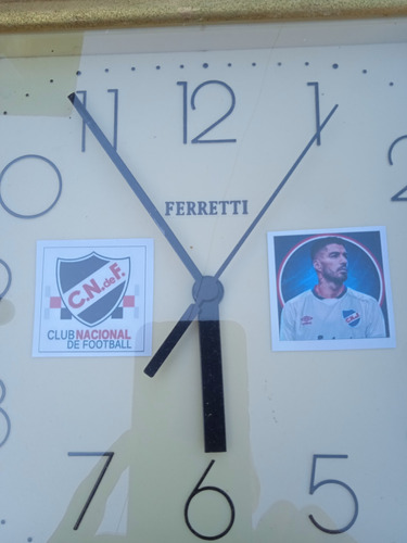 Reloj Ferretti Con Foto De Suárez Y Club Nacional De Footbal