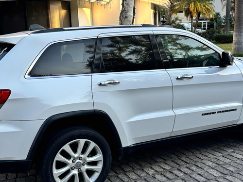 Jeep Grand Cherokee 3.6 Limited Lujo 4x2 Mt