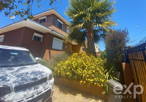 Casa En Venta De 4 Dorm. En Algarrobo