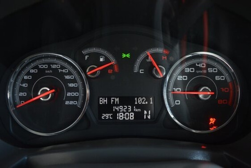 Grand Siena Essence 1.6 16v (flex)