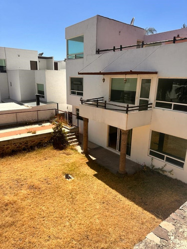 Atencion Inversionistas Casa En Venta, Querétaro, Fraccionamiento Vista Real Recurso Propio #ab