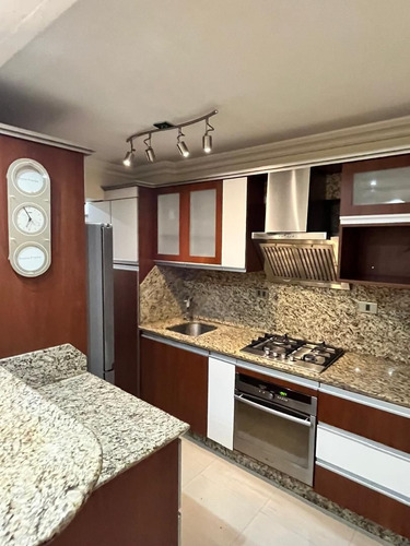Apartamento En Mañongo Residencias Trébol Plaza Mar - Dlp