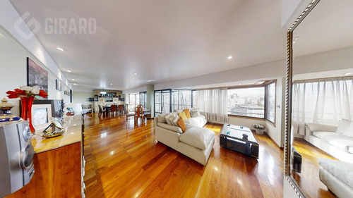 Piso En Venta Con Vista Panoramica, Ubicado En La Exclusiva Diagonal Pueyrredon.