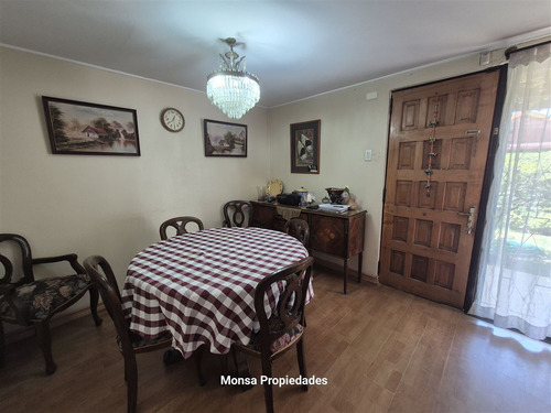 Casa En Venta De 3 Dorm. 1 Baño Con Amplio Patio En Macul