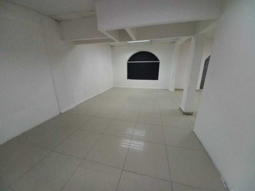 Hermoso Local Comercial (87818)