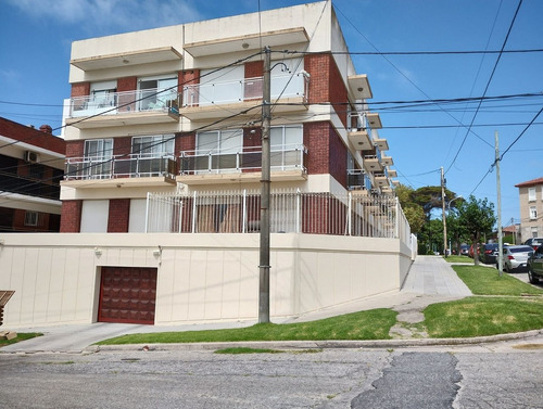 Venta Departamento 2 Ambientes Con Cochera Y Baulera. Punta Mogotes