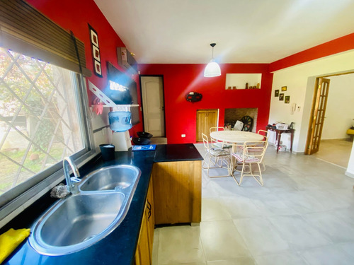 Venta Casa 6 Ambientes Cochera Longchamps