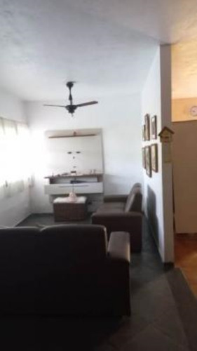Imagem 4 de 18 de Casa No Bairro Grandesp, Em Itanhaém, Litoral Sul De São Paulo, Localizado Lado Praia, Ficando À 800 Metros Do Mar. Imóvel Com 360 M² De Área Total, Sendo 180 M² De Área Construída. Possui Churrasquei