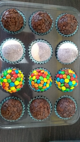 Imagem 3 de 4 de Doces E Festas