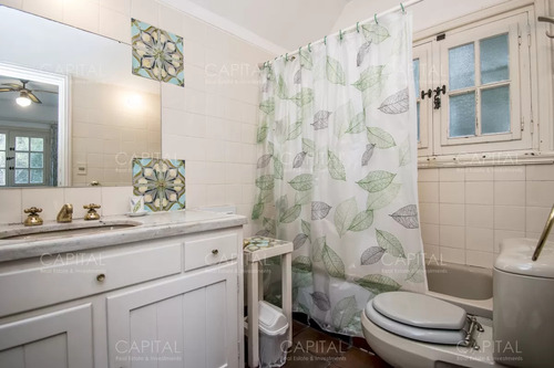 Excelente Casa De Cinco Dormitorios En Venta - Golf Punta Del Este