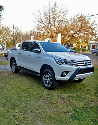 Imagen 15 de 16 de Toyota Hilux Srx At 4x4