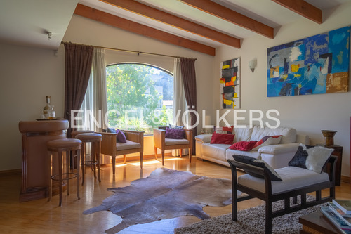 Estupenda Casa En Pinares