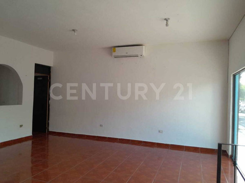 Local Comercial En Vebnta En Camino Real En Guadalupe