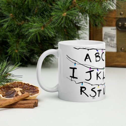 Taza Ceramica Abecedario Tipo Stranger Things. 11 Oz.