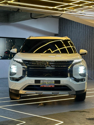 Mitsubishi Outlander 2024