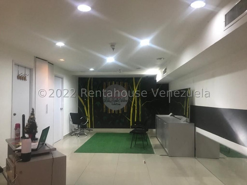 Imagen 2 de 5 de Local / Salón De Belleza En C.c. Costazul 22-17275