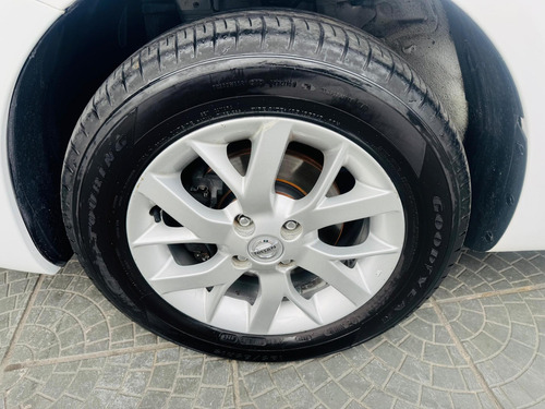 Nissan Versa 16SV CVT