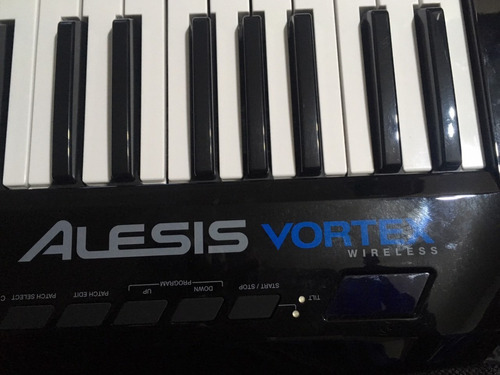 Alesis Vortex Wireless Guitarra Electrica Movil 35 Teclas (Reacondicionado)