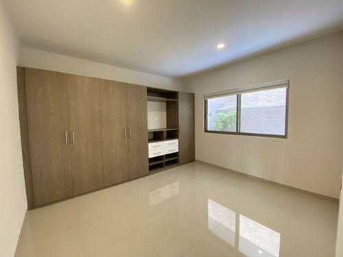 Departamento En Poblado Acapatzingo, Cuernavaca, Morelos Caen-490-de