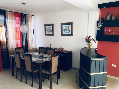 Imagen 12 de 13 de Alquiler Vacacional Margarita Bello Townhouse 3h 8 Personas