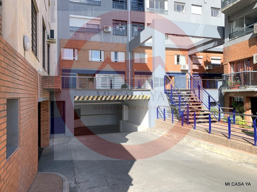 Imagen 5 de 22 de Venta O Permuta Duplex La Blanqueada 2 Dormitorios , Luminoso, Comodo, Piscina, Garage, Parillero, Area Libres, Complejo Cerrado,seguridad.