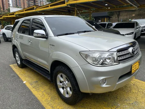 Toyota Fortuner 2.7 Sr5 At 4X4