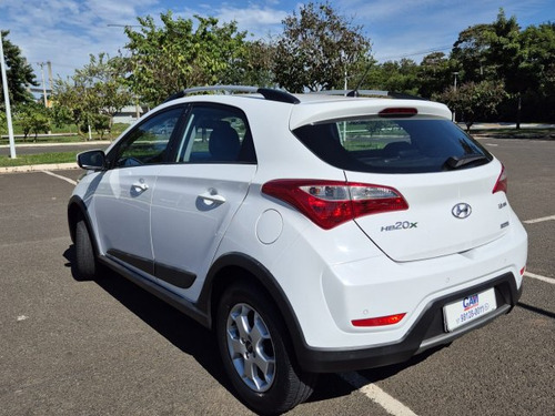 Hyundai HB20X HB20X 1.6 16V PREMIUM FLEX 4P AUTOMÁTICO