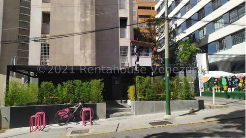 183m2,se Vende Apartamento En Los Palos Grandes,3hab, 3ba, 2est, Remodelado, Terraza Con Parrillera, Jacuzzi, Ascensor Directo , Mls#23-12836