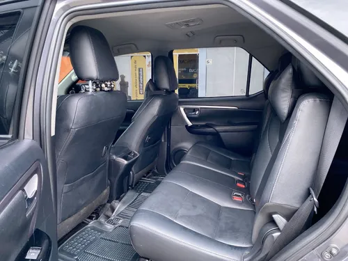 Toyota Fortuner 2.4 SRV AT